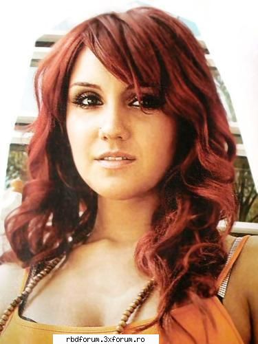 si ink una... :rotfl: punetzi poze cu dulce maria
