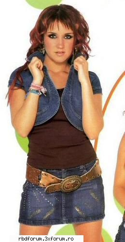 si ink una :rotfl:  :rotfl:  :rotfl:  :rotfl: punetzi poze cu dulce maria